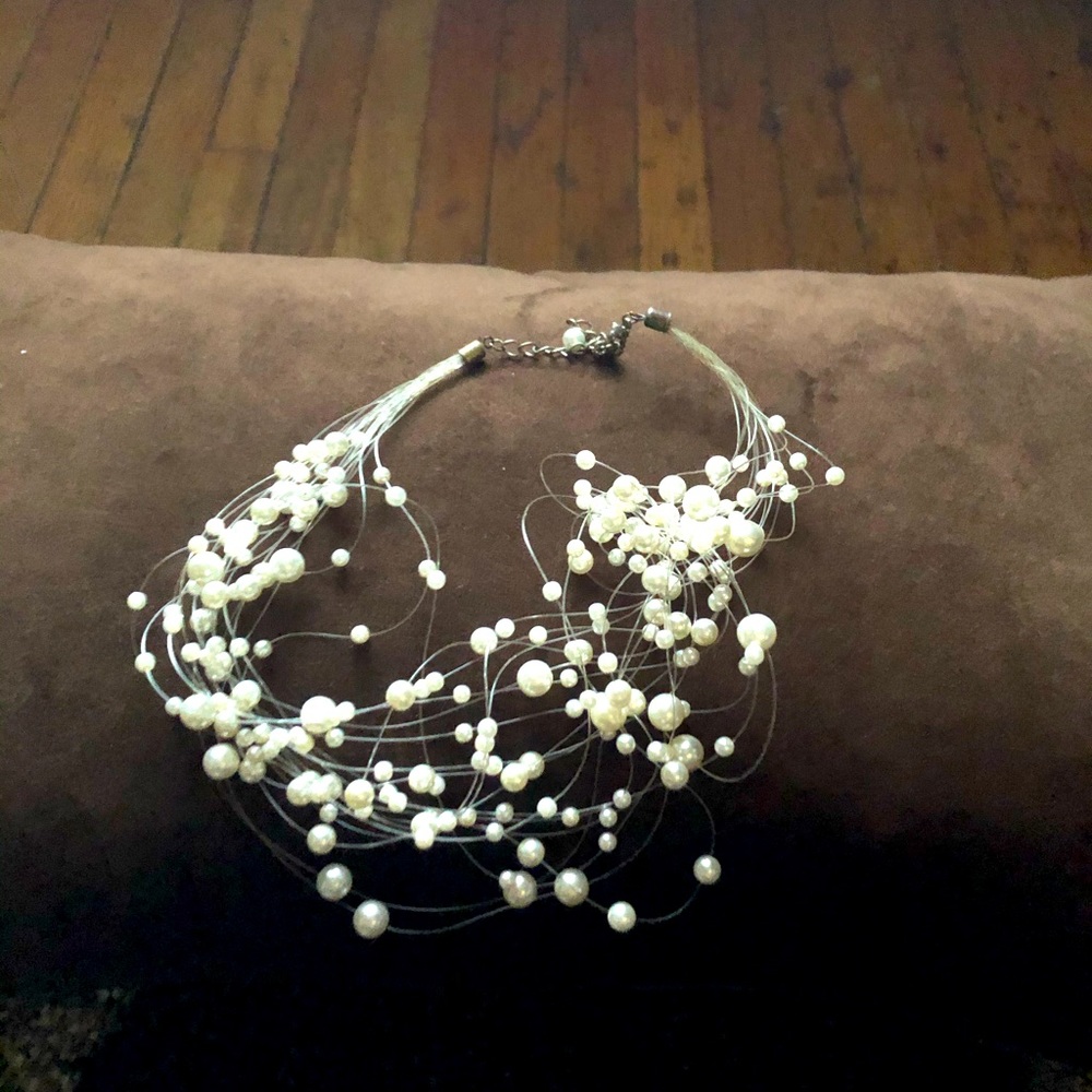 Beautiful pearl choker necklace
